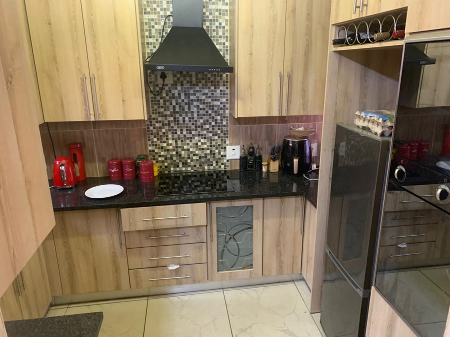 2 Bedroom Property for Sale in Weavind Park Gauteng