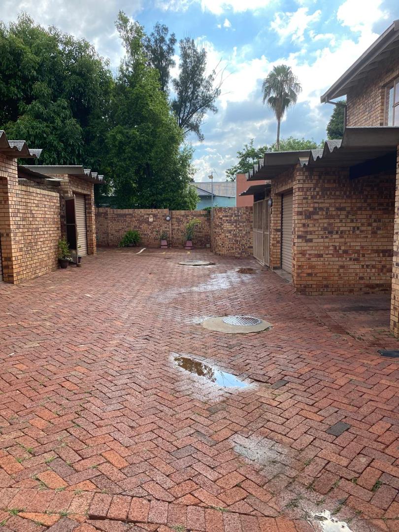 2 Bedroom Property for Sale in Weavind Park Gauteng