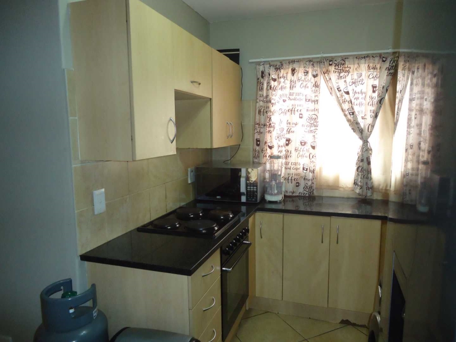 2 Bedroom Property for Sale in Andeon Gauteng