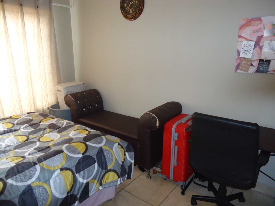 2 Bedroom Property for Sale in Andeon Gauteng