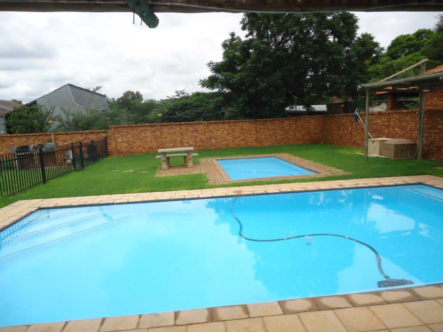 2 Bedroom Property for Sale in Andeon Gauteng