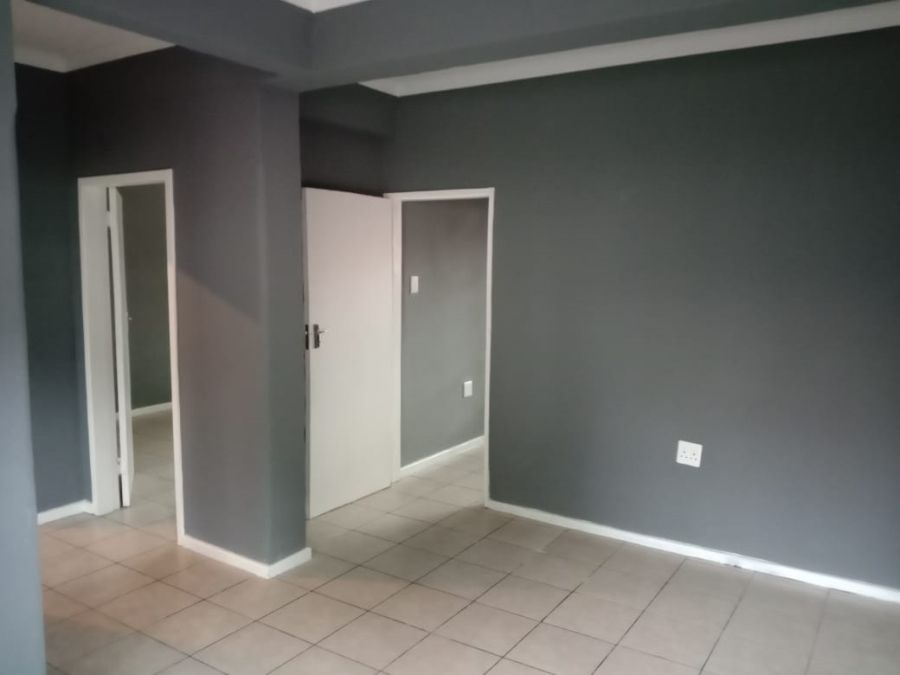 2 Bedroom Property for Sale in Townsview Gauteng