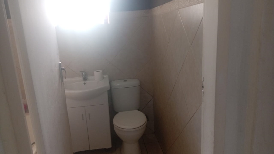 2 Bedroom Property for Sale in Townsview Gauteng