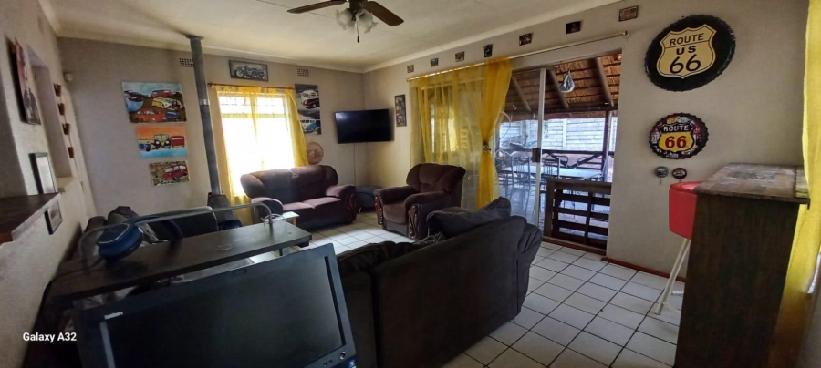 3 Bedroom Property for Sale in Brackendowns Gauteng