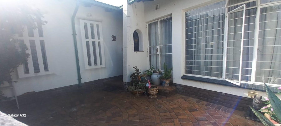 3 Bedroom Property for Sale in Brackendowns Gauteng