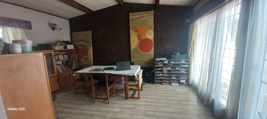 3 Bedroom Property for Sale in Brackendowns Gauteng