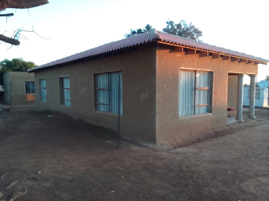 4 Bedroom Property for Sale in Mabopane Gauteng