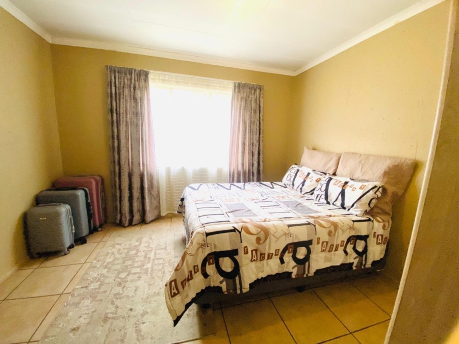 2 Bedroom Property for Sale in Klippoortje Gauteng