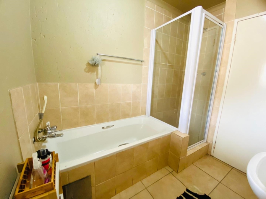 2 Bedroom Property for Sale in Klippoortje Gauteng