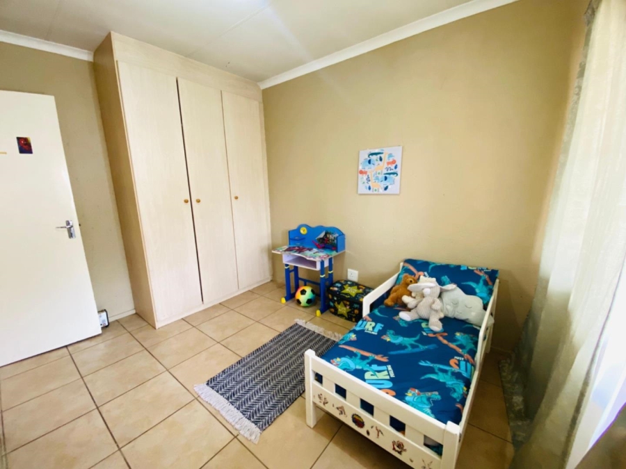 2 Bedroom Property for Sale in Klippoortje Gauteng