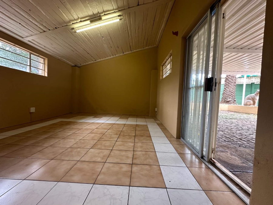 4 Bedroom Property for Sale in Bloubosrand Gauteng