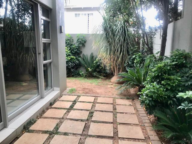 To Let 3 Bedroom Property for Rent in Oaklands Gauteng