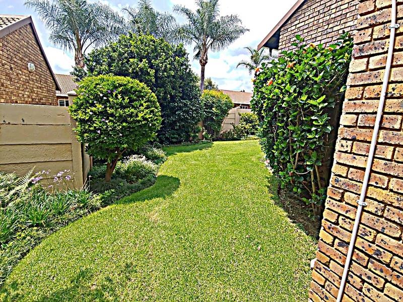 3 Bedroom Property for Sale in Erasmuskloof Gauteng