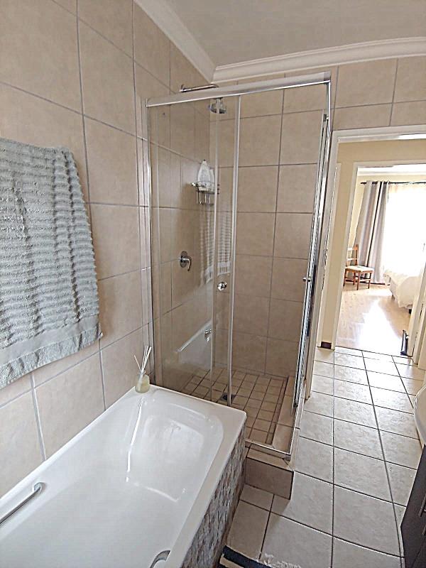 3 Bedroom Property for Sale in Erasmuskloof Gauteng