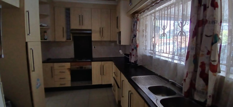 3 Bedroom Property for Sale in Silverton Gauteng