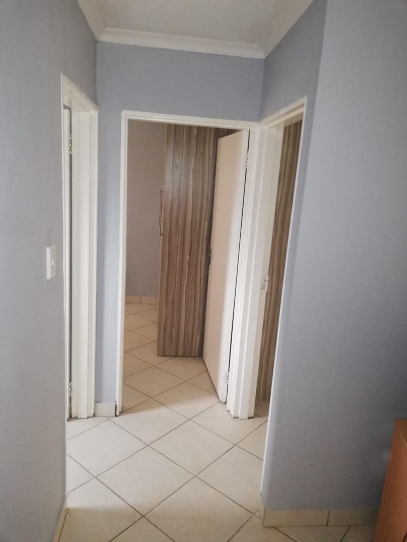 To Let 3 Bedroom Property for Rent in Waterfall Gauteng