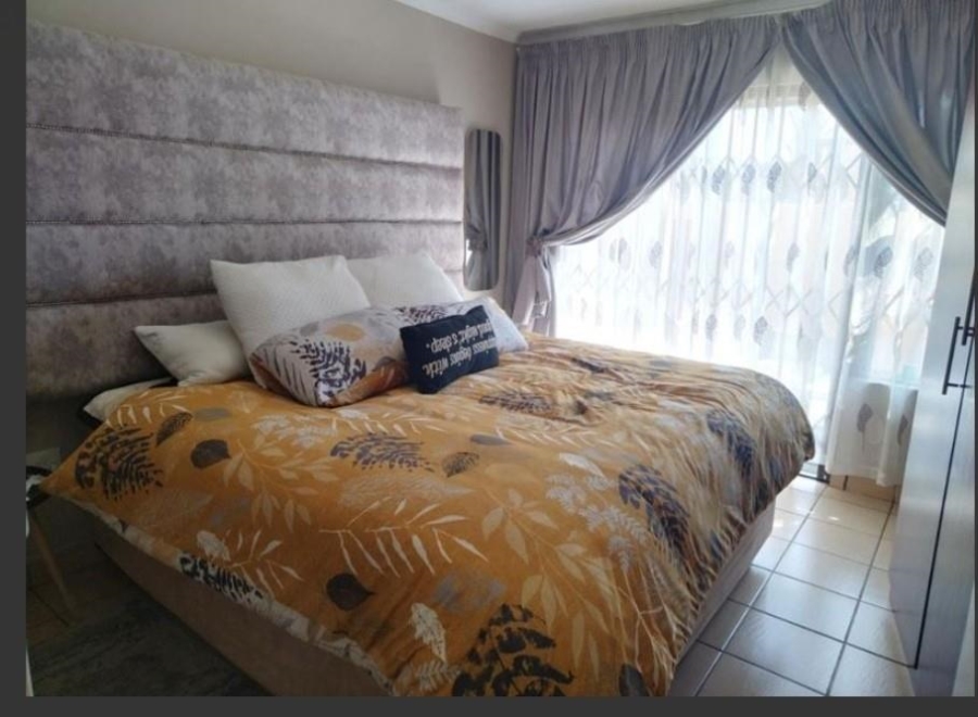 3 Bedroom Property for Sale in Glen Marais Gauteng