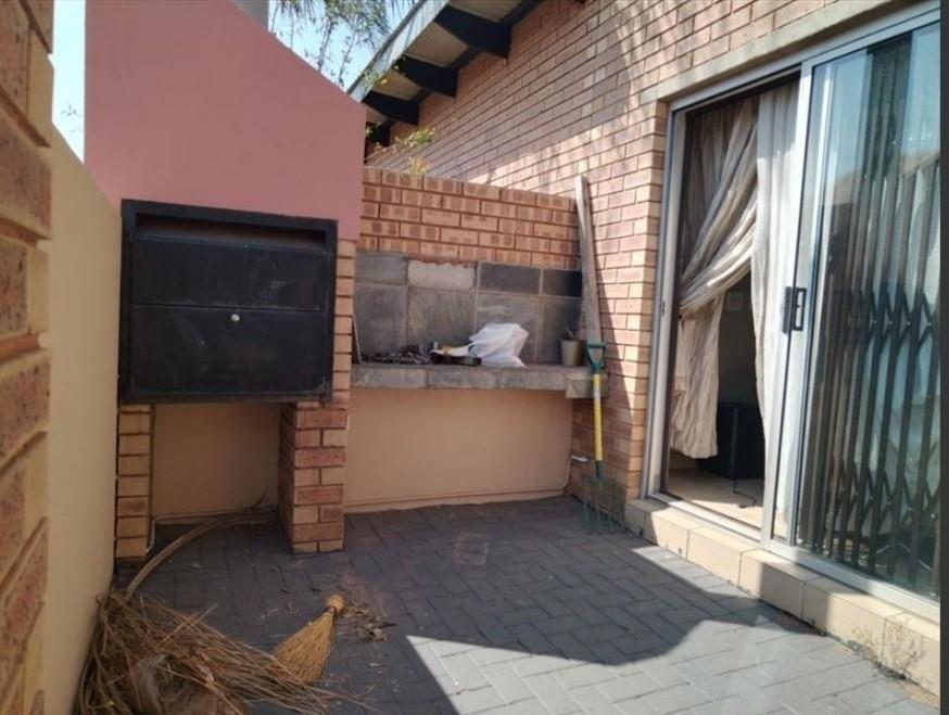 3 Bedroom Property for Sale in Glen Marais Gauteng