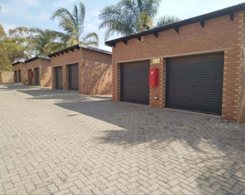 3 Bedroom Property for Sale in Glen Marais Gauteng