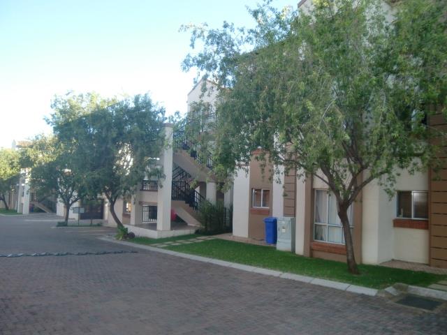 To Let 2 Bedroom Property for Rent in Faerie Glen Gauteng