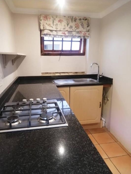 To Let 1 Bedroom Property for Rent in Waverley Gauteng