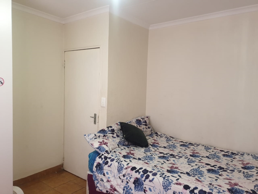 To Let 2 Bedroom Property for Rent in Orange Grove Gauteng