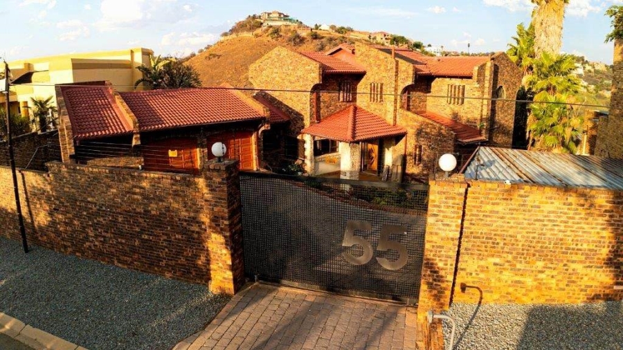 5 Bedroom Property for Sale in Glenvista Gauteng