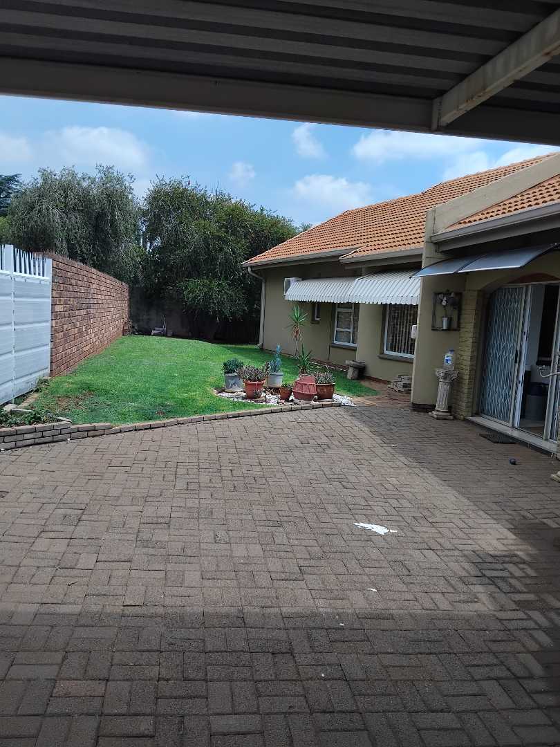 4 Bedroom Property for Sale in Randhart Gauteng