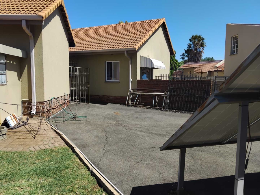 4 Bedroom Property for Sale in Randhart Gauteng