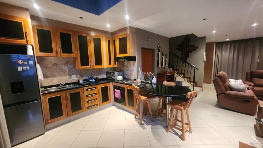 4 Bedroom Property for Sale in Glenvista Gauteng