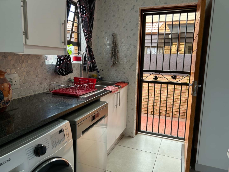 3 Bedroom Property for Sale in Brentwood Gauteng