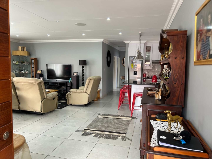 3 Bedroom Property for Sale in Brentwood Gauteng