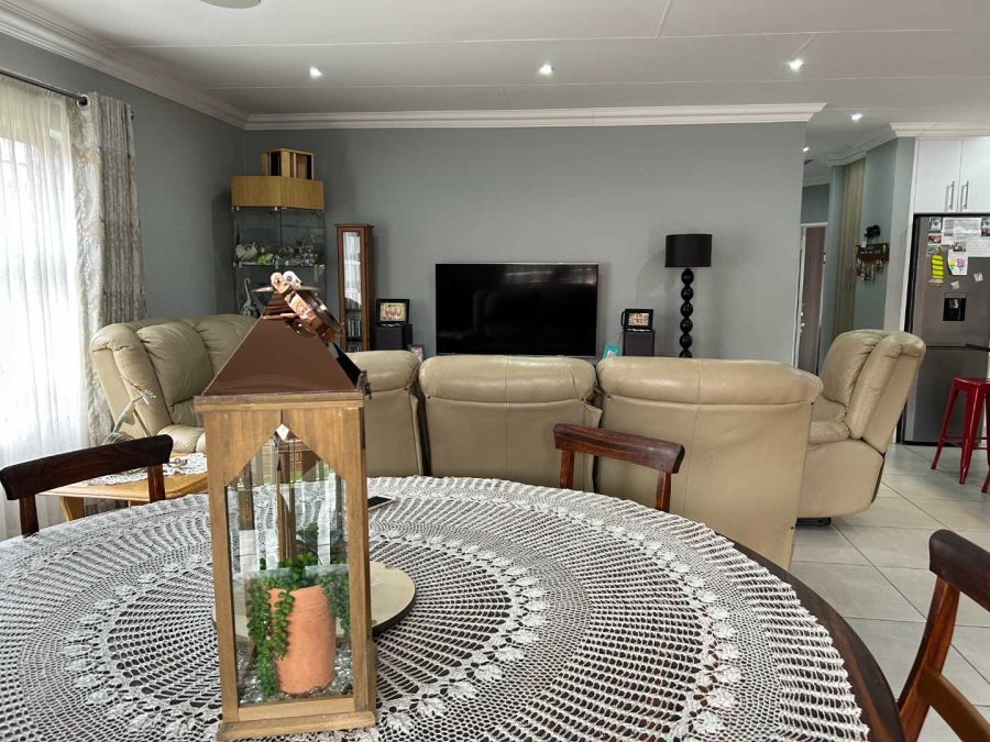 3 Bedroom Property for Sale in Brentwood Gauteng