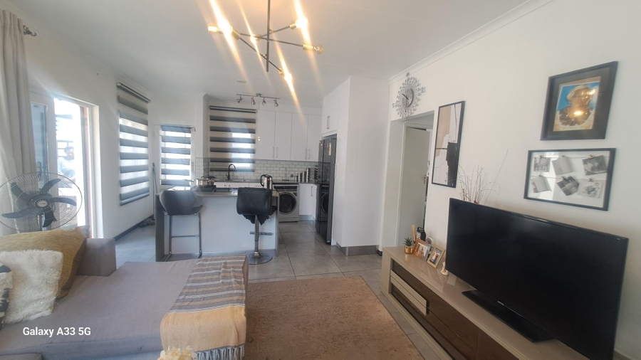 To Let 2 Bedroom Property for Rent in Barbeque Downs Gauteng