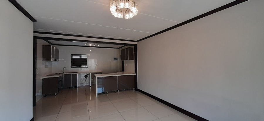 To Let 3 Bedroom Property for Rent in Maroeladal Gauteng