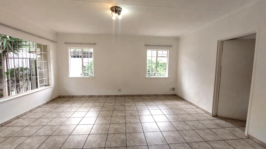 To Let 2 Bedroom Property for Rent in Craighall Park Gauteng