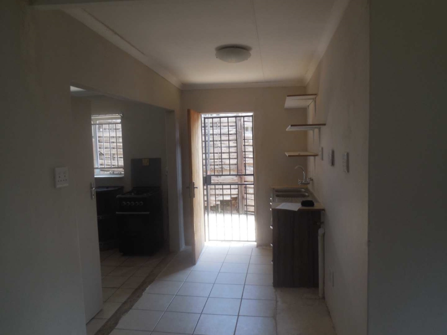 To Let 2 Bedroom Property for Rent in Kilner Park Gauteng