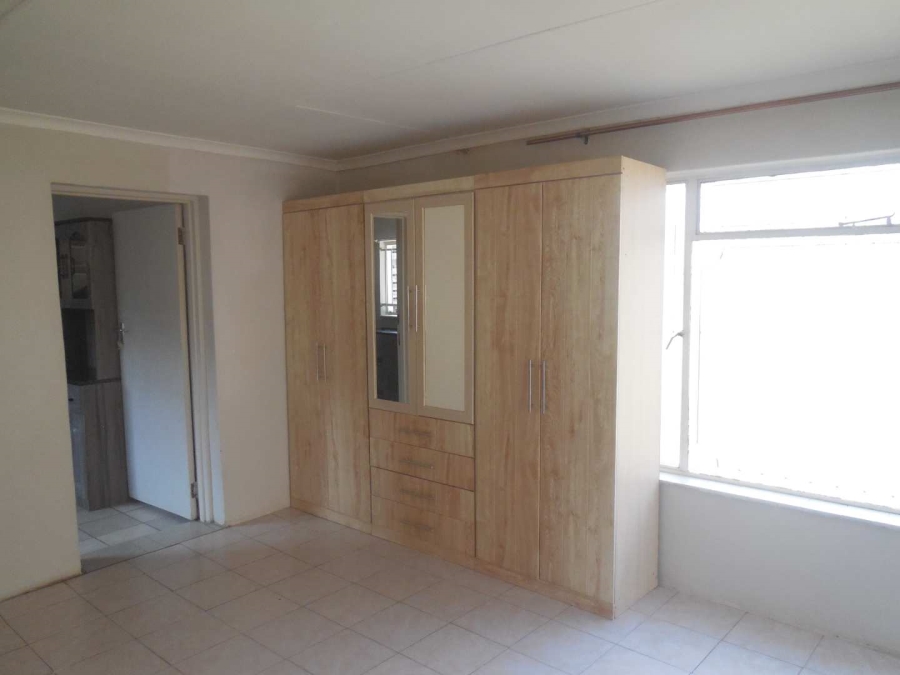 To Let 2 Bedroom Property for Rent in Kilner Park Gauteng