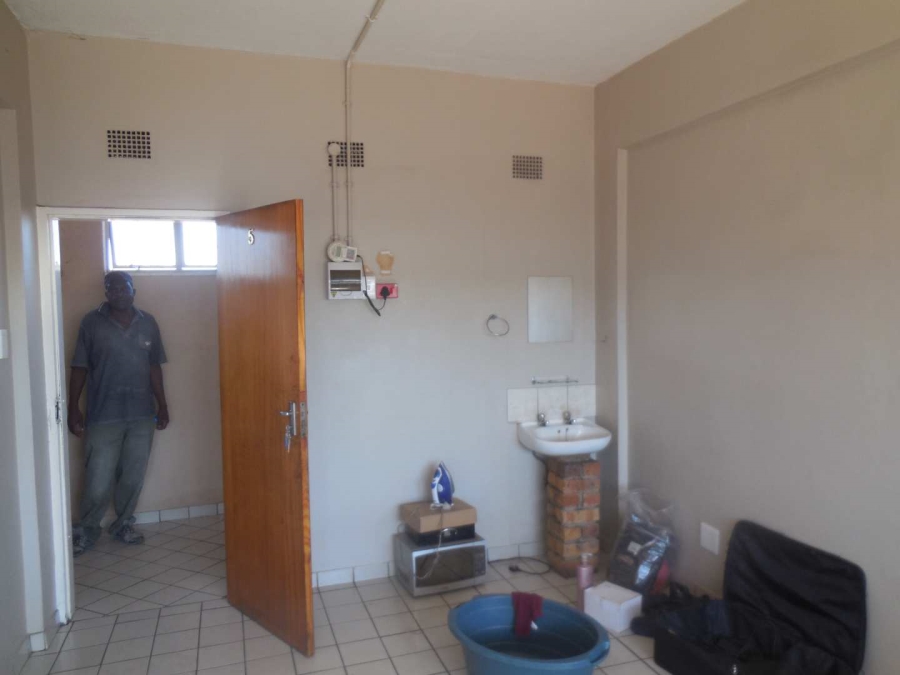 To Let 1 Bedroom Property for Rent in East Lynne Gauteng