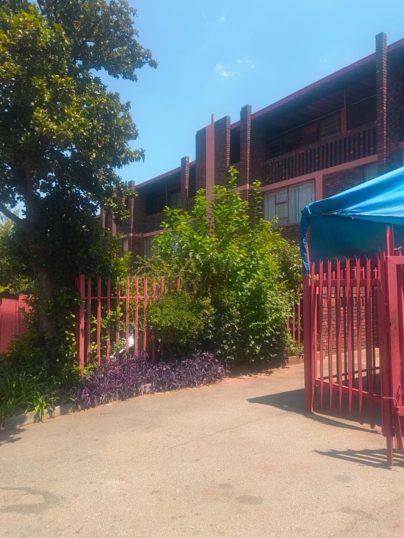 1 Bedroom Property for Sale in Windsor East Gauteng