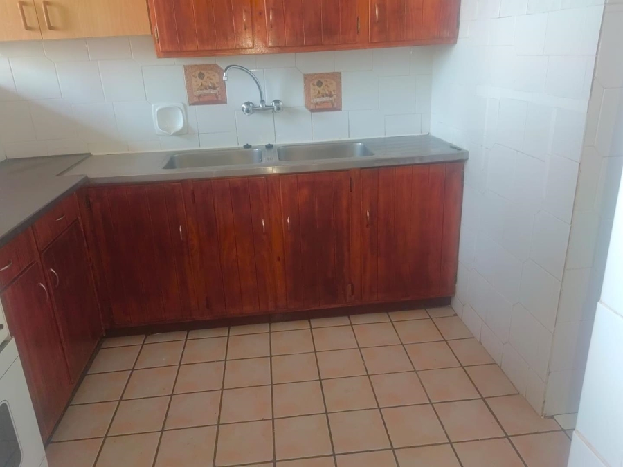 1 Bedroom Property for Sale in Windsor East Gauteng