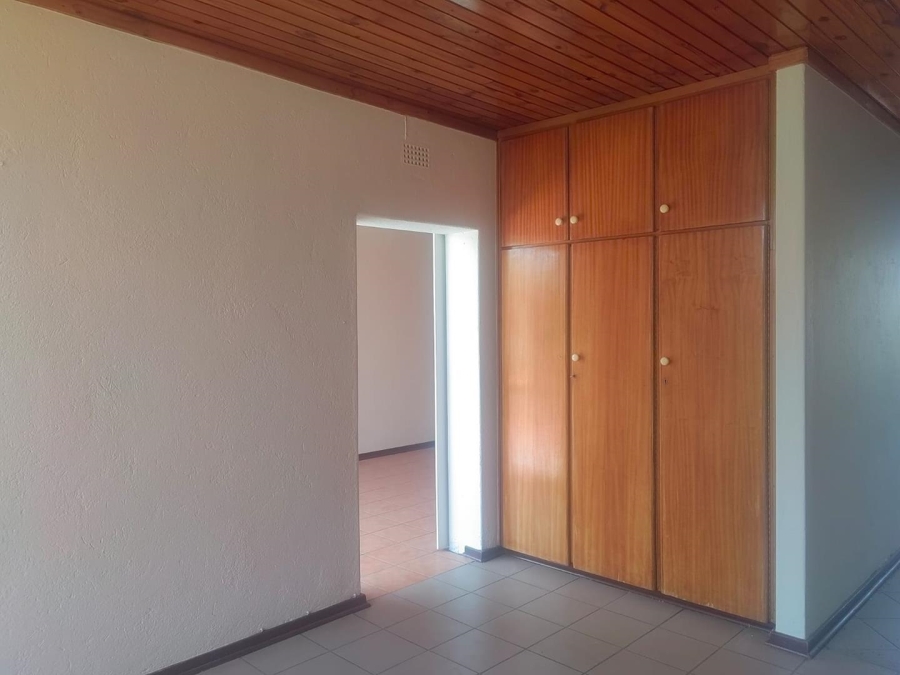 1 Bedroom Property for Sale in Windsor East Gauteng