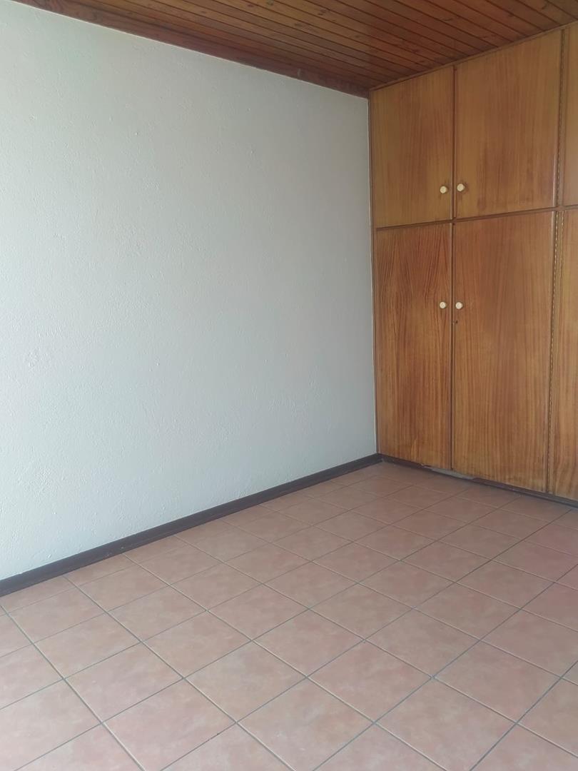 1 Bedroom Property for Sale in Windsor East Gauteng