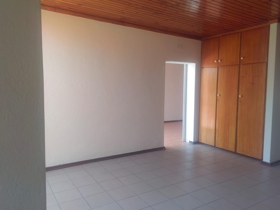 1 Bedroom Property for Sale in Windsor East Gauteng