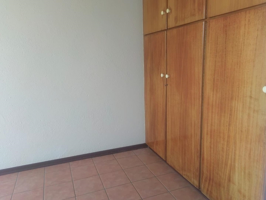 1 Bedroom Property for Sale in Windsor East Gauteng