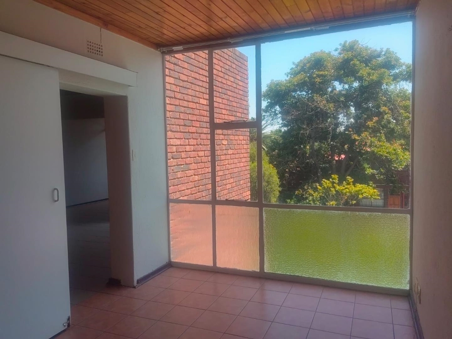 1 Bedroom Property for Sale in Windsor East Gauteng