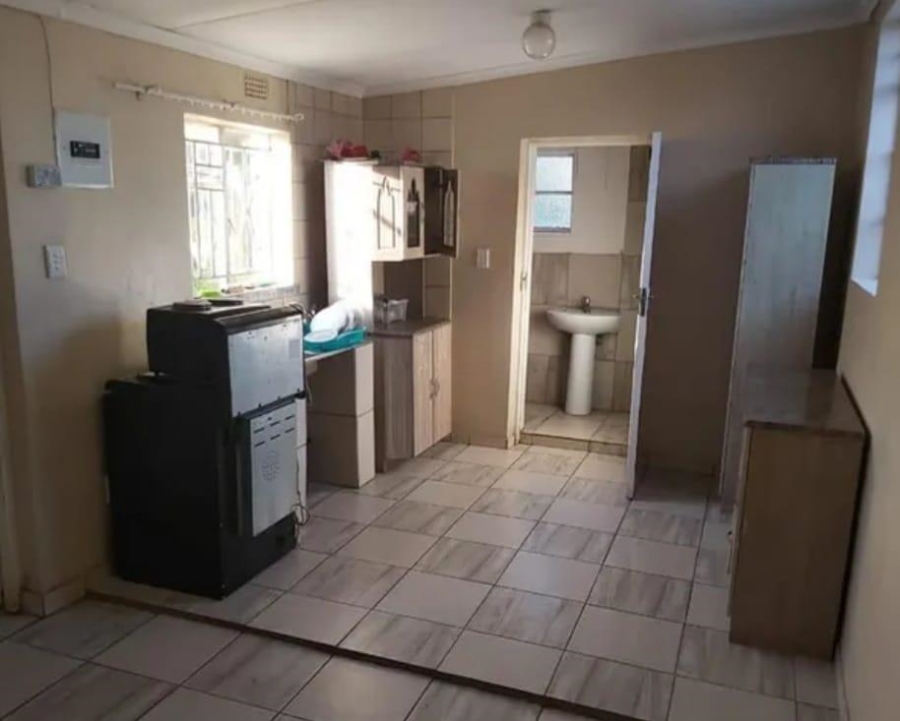 To Let 1 Bedroom Property for Rent in Discovery Gauteng