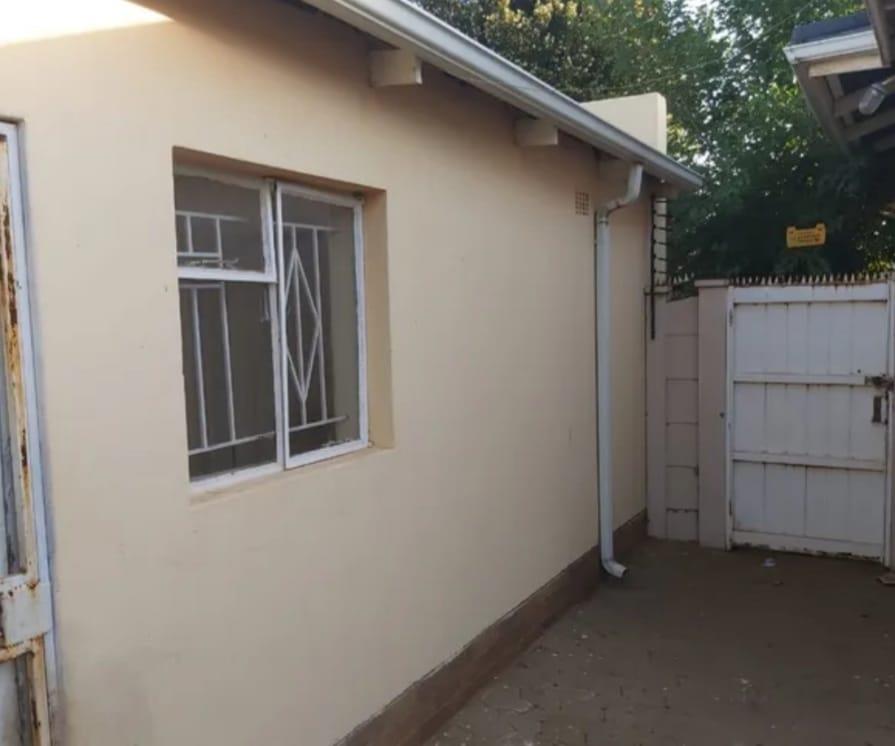 To Let 1 Bedroom Property for Rent in Discovery Gauteng