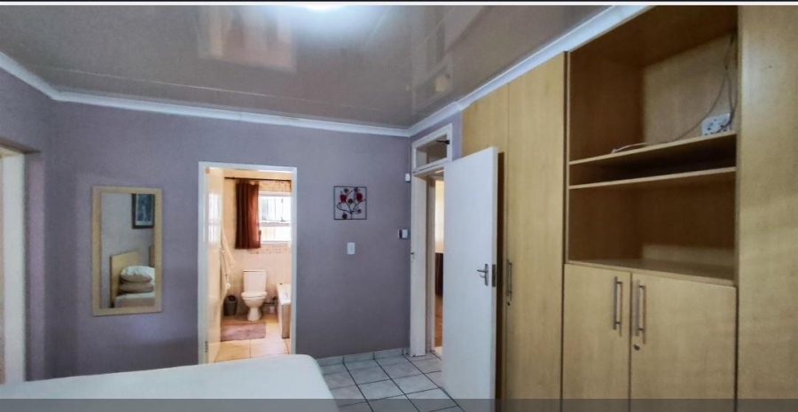 8 Bedroom Property for Sale in Van Riebeeck Park Gauteng