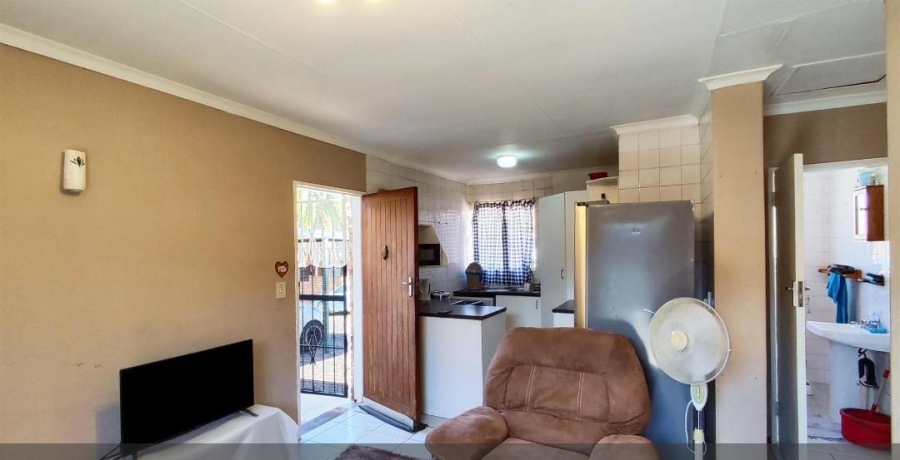 2 Bedroom Property for Sale in Birchleigh Gauteng